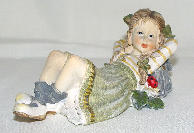 Image de Fille couchée