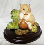 Image de MOUSE WITH HAZELNUT