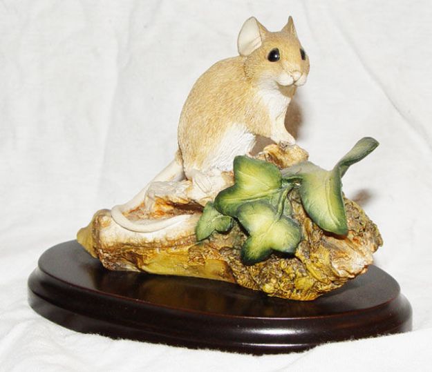 Image de MOUSE WITH IVY